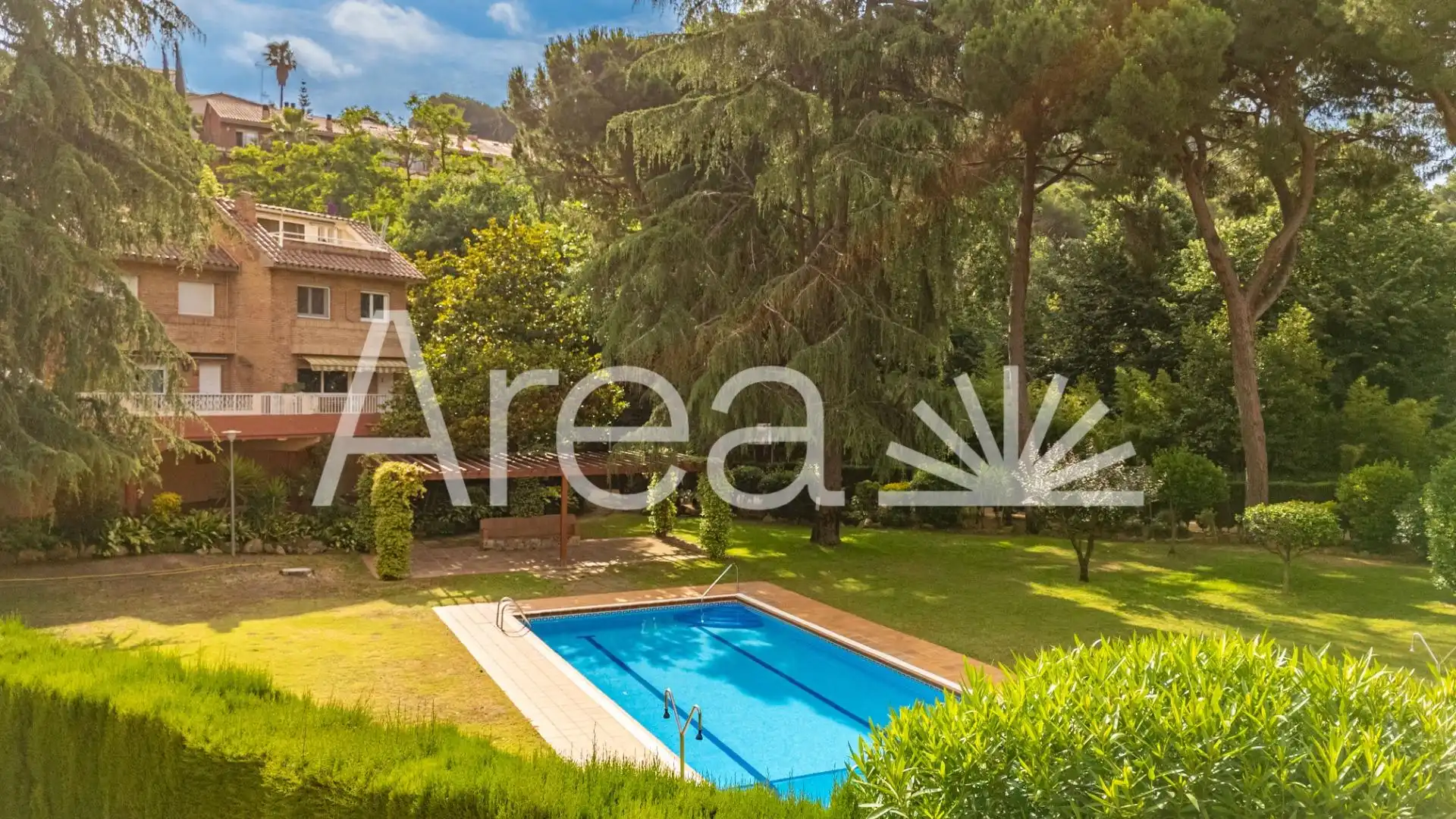 Casa amb terrassa en venda a Carrer MONGES DE LES, imagen 47