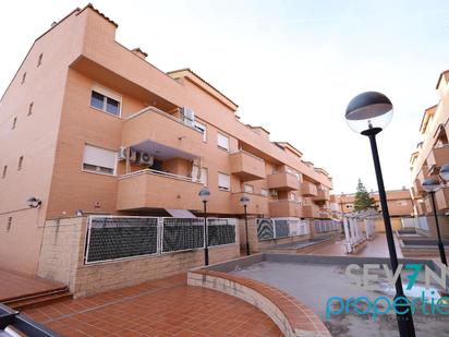 Exterior view of Flat for sale in Camarena  with Air Conditioner, Parquet flooring and Terrace