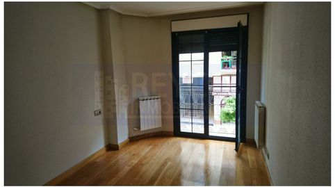 Foto 3 de Piso en venta en Gran Via, Logroño