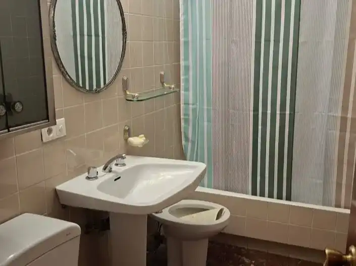 Baño de Piso en venta en Getxo  con Balcón