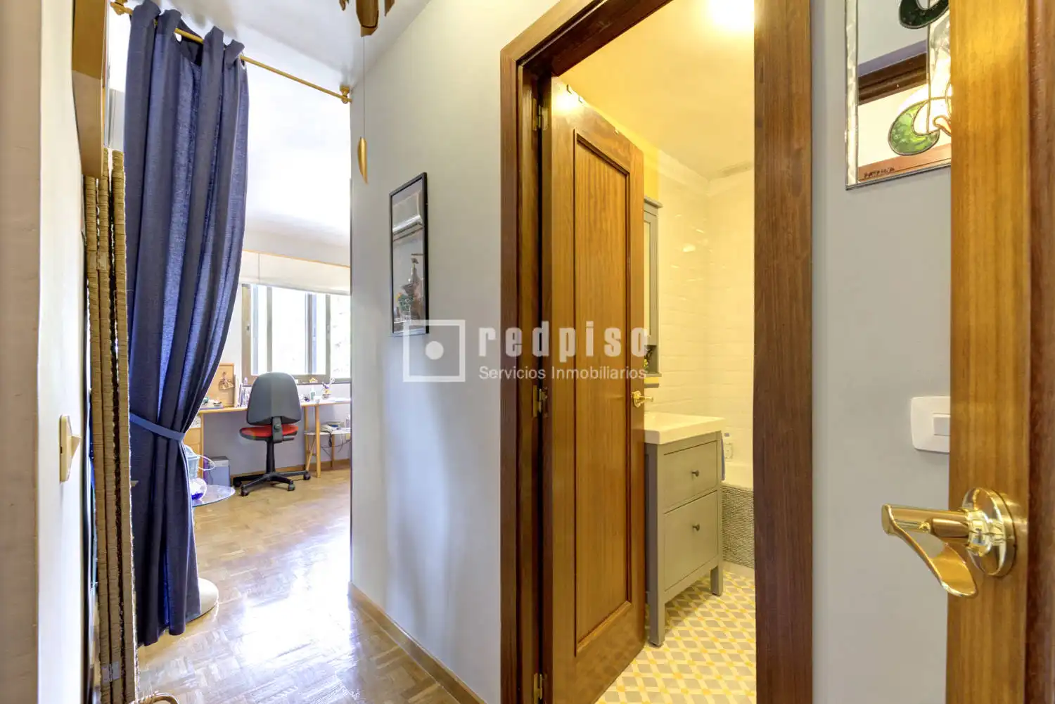 Bedroom of Houses for sale in Pozuelo de Alarcón  with Air Conditioner, Heating and Private garden