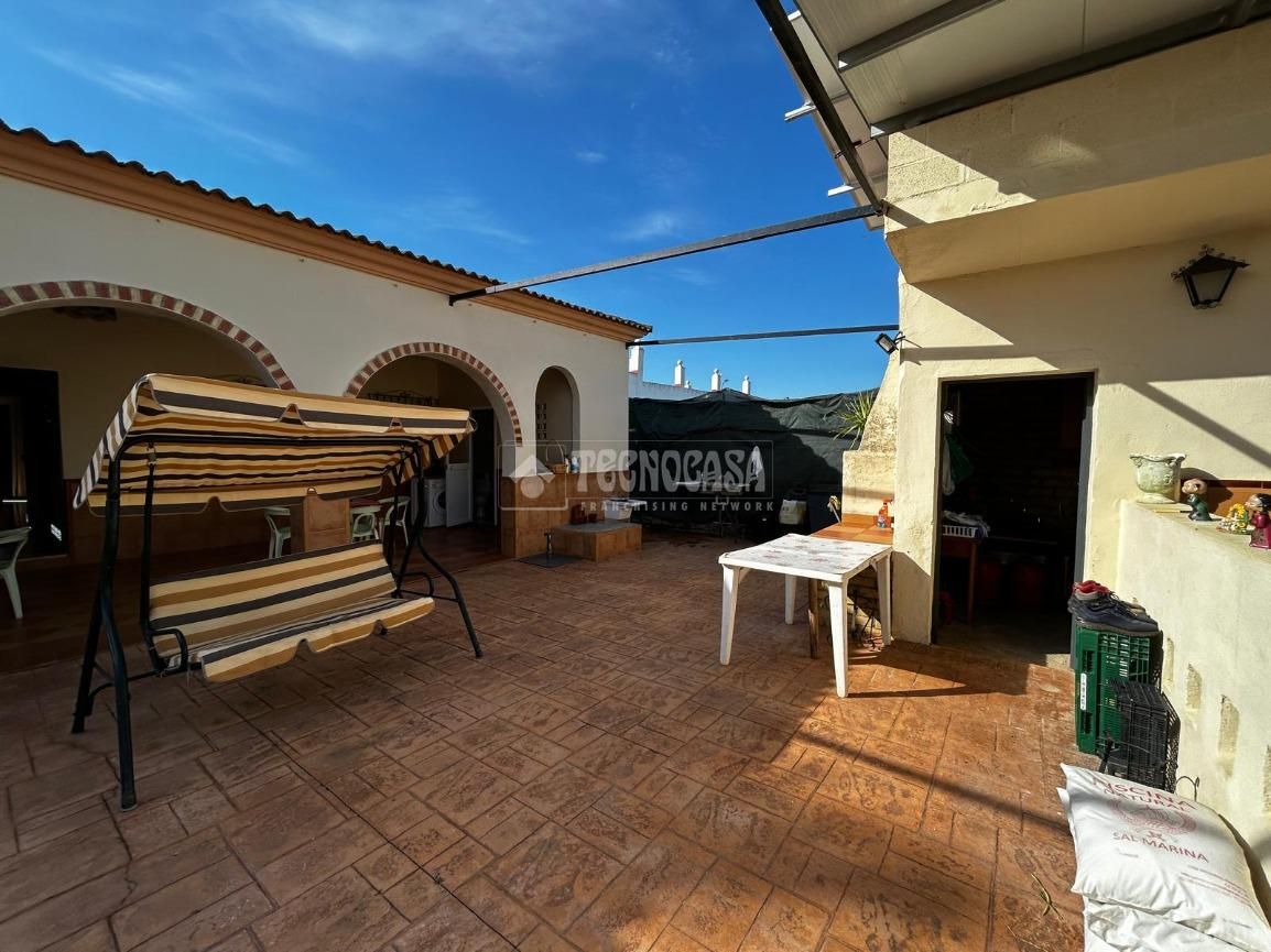 Terrace of House or chalet for sale in La Rinconada  with Air Conditioner, Heating and Storage room
