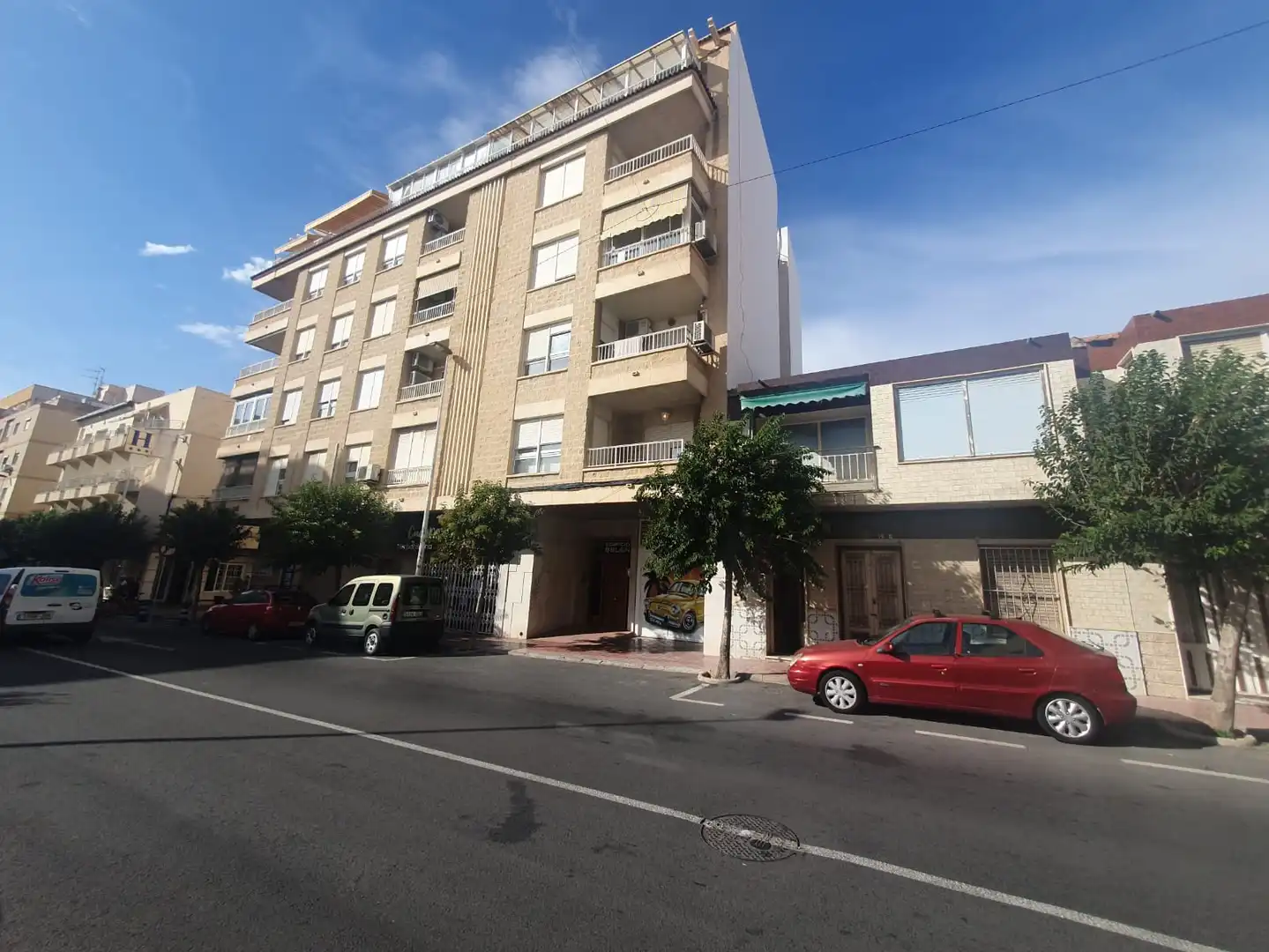 Vista exterior de Casa o chalet en venta en Torrevieja con Jardín privado, Terraza y Balcón