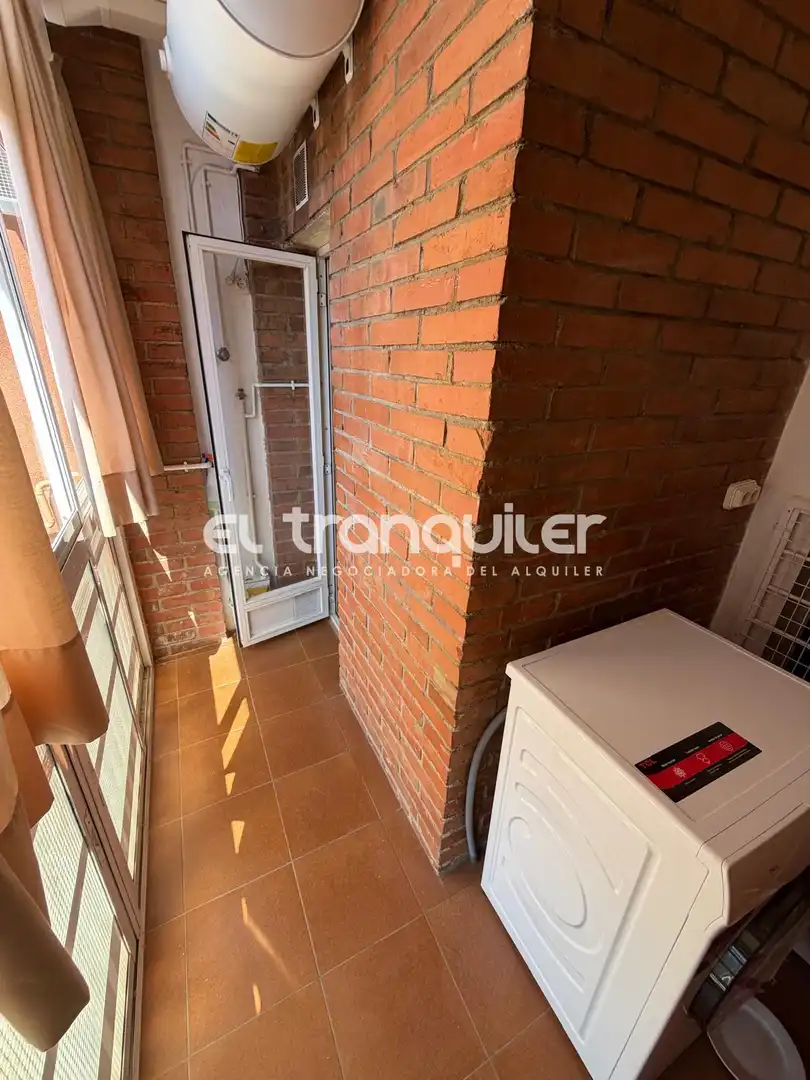 Flat for rent in Madrid  with Air Conditioner, Terrace and Washing machine
