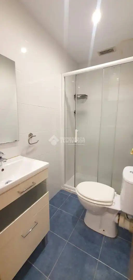 Badezimmer von Wohnung zum Verkauf in Madrid mit Klimaanlage, Heizung und Terrasse