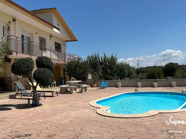 Villa con balcone in vendita a Masquefa