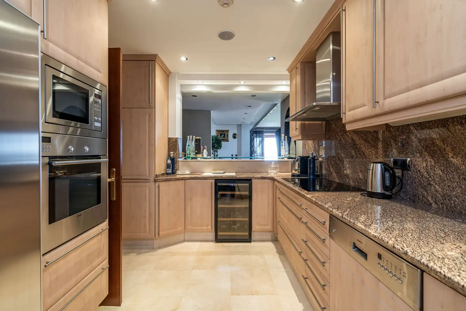 Küche von Maisonette zum Verkauf in Estepona mit Klimaanlage, Terrasse und Schwimmbad