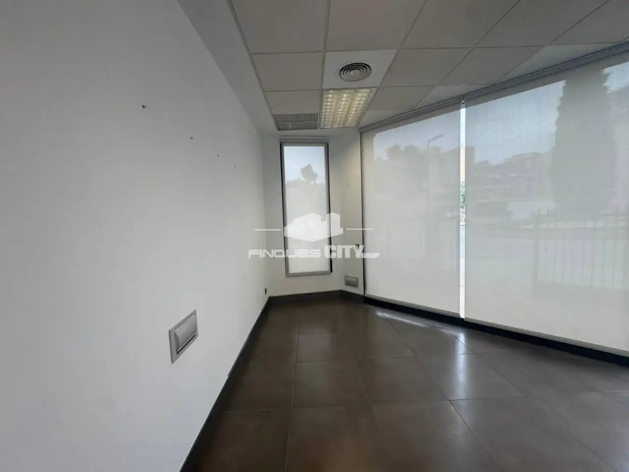 Business premises to rent in Calle Rierany de los Frares, imagen 2