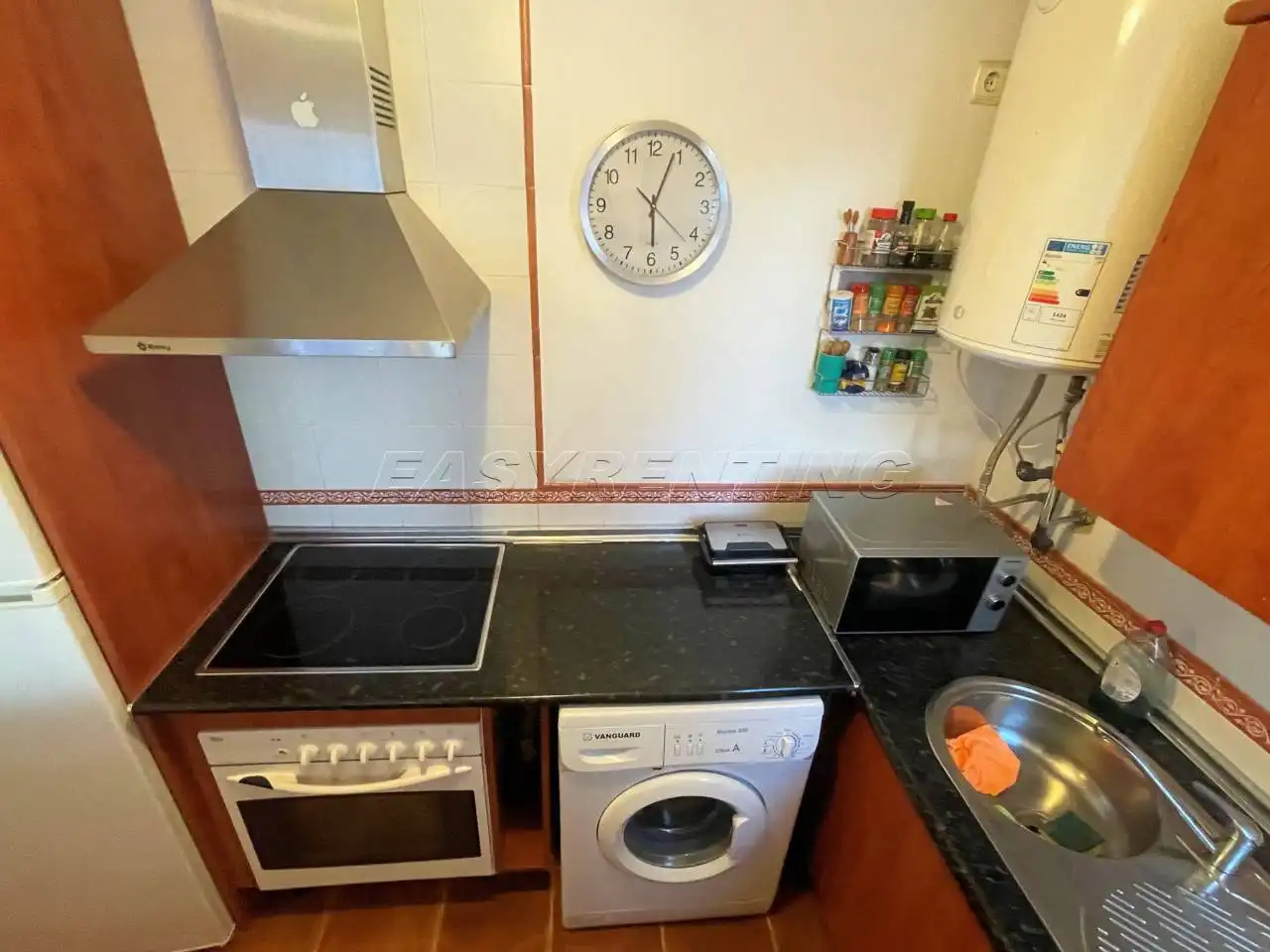 Cuina de Apartament de lloguer en La Alcaidesa amb Terrassa, Moblat i Piscina comunitària