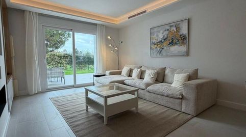 Foto 3 de Planta baja de alquiler en Los Naranjos, Marbella