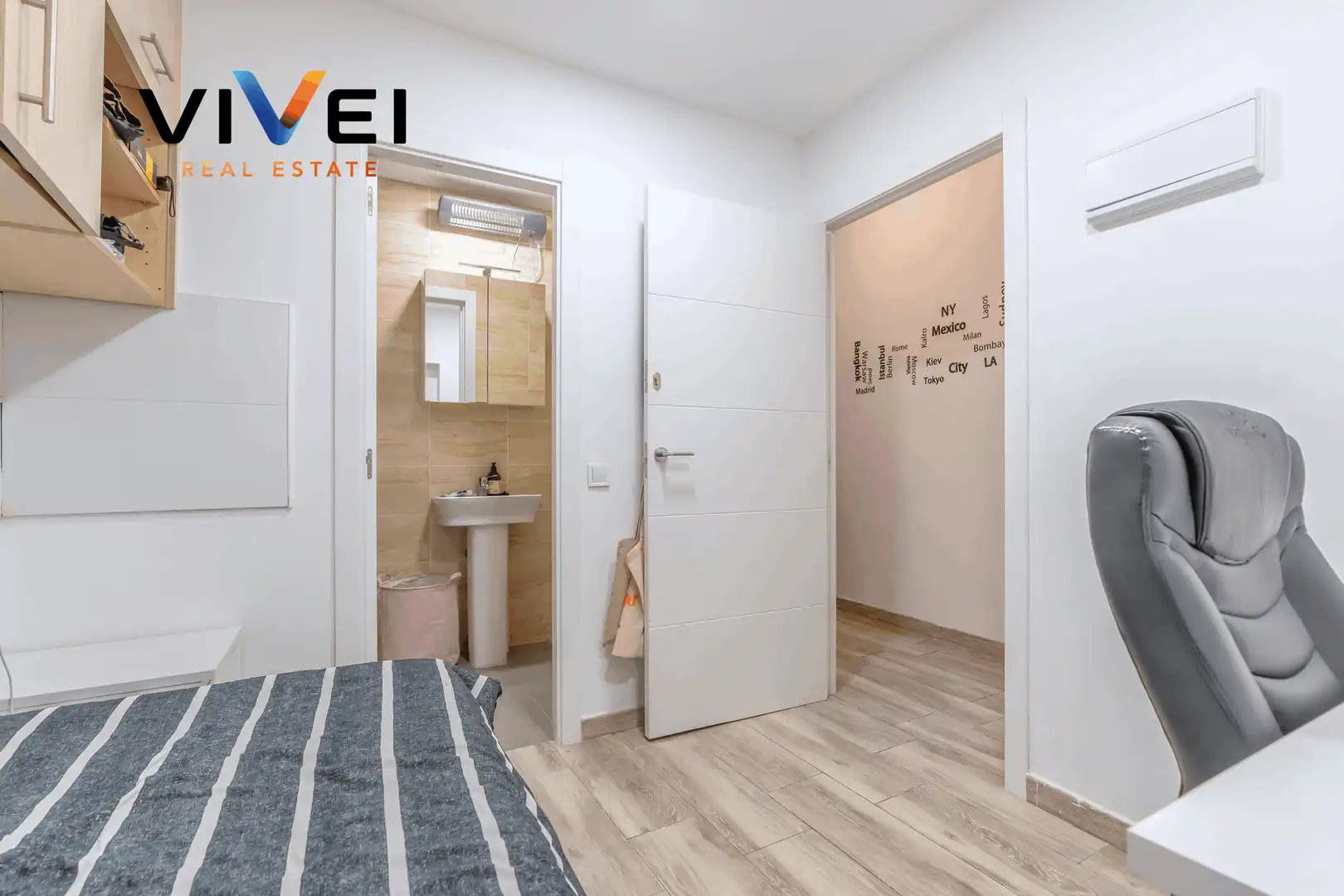 Habitación de Piso en venta en Madrid con Calefacción y Balcón