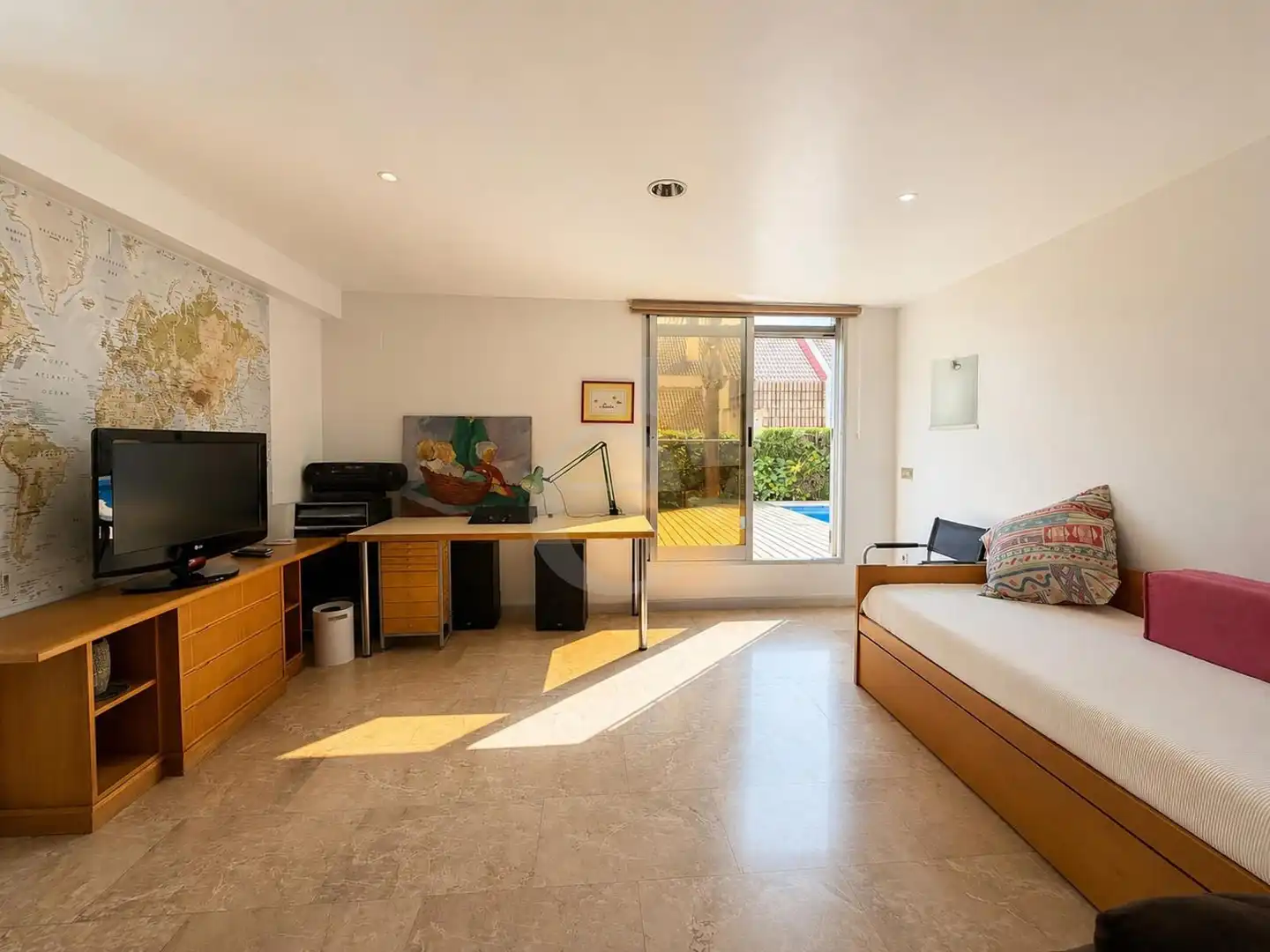 Sala d'estar de Casa o xalet de lloguer en Paterna amb Aire condicionat i Piscina