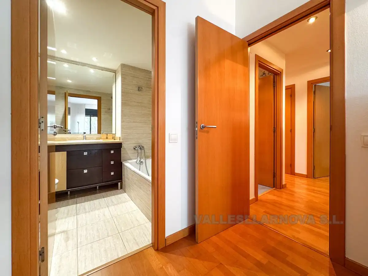 Baño de Piso en venta en Parets del Vallès con Calefacción, Jardín privado y Parquet