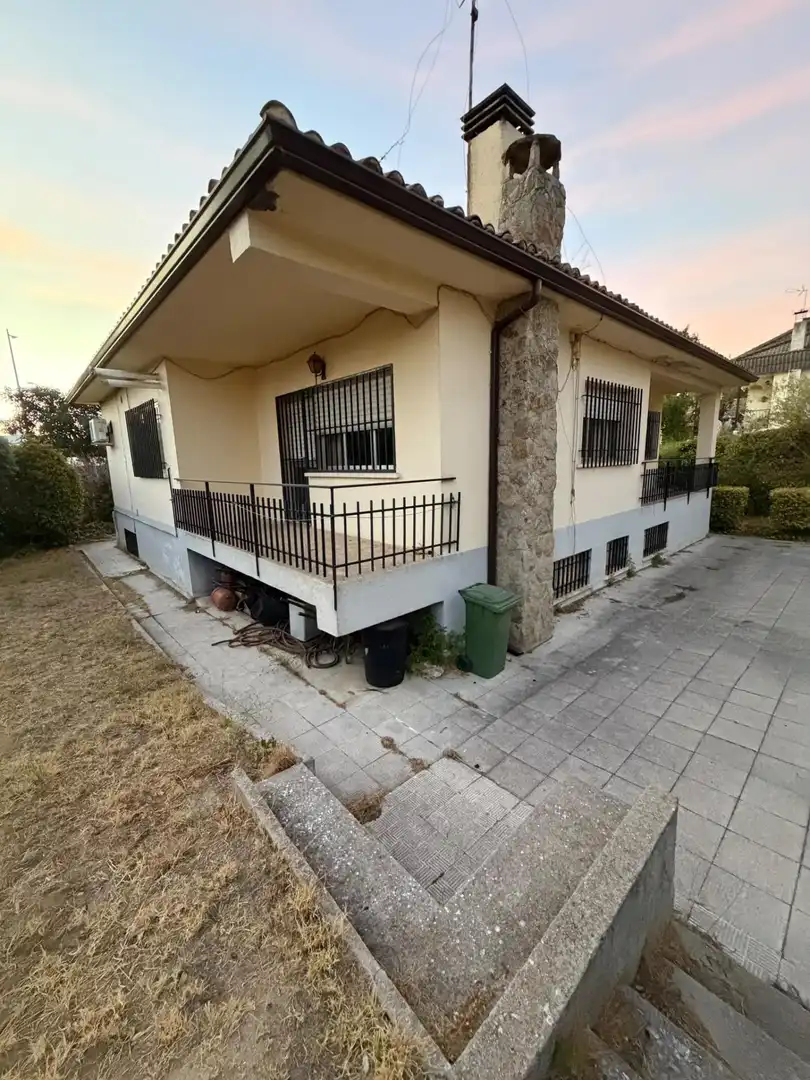 Detached house with pool for sale in Parque Coimbra, imagen 6