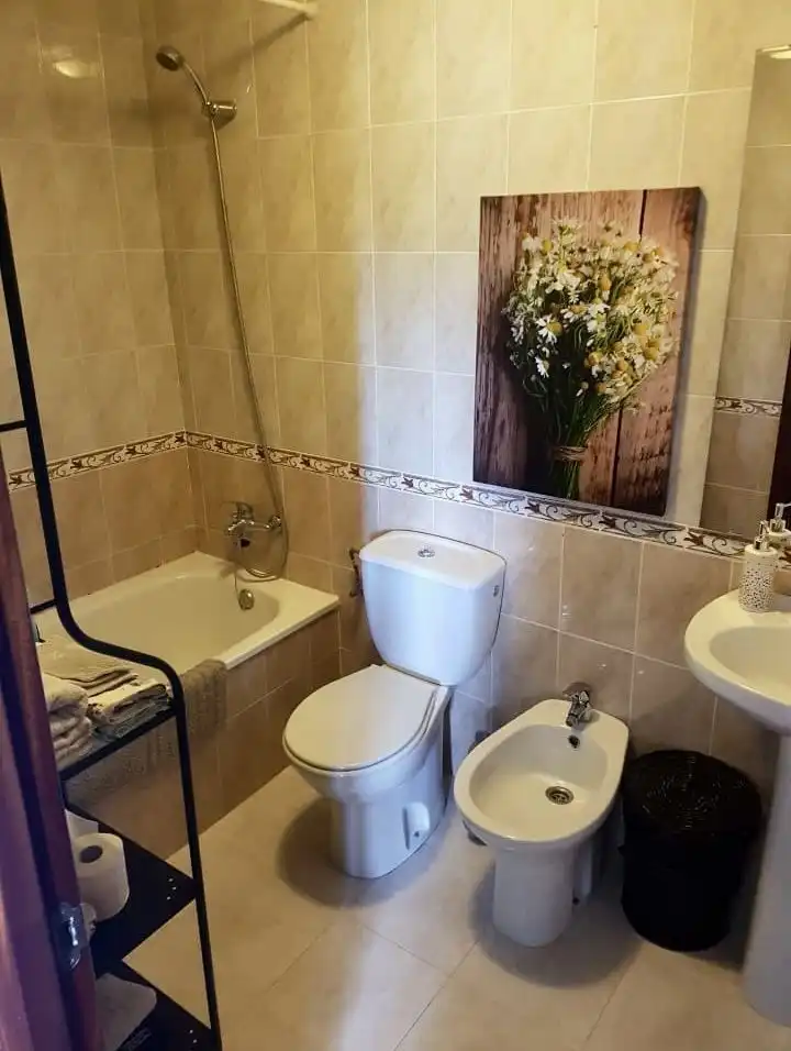 Baño de Piso en venta en El Garrobo con Calefacción y Piscina comunitaria