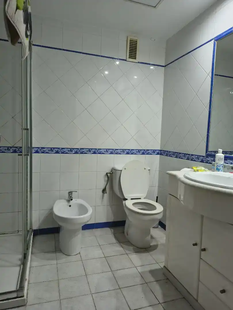 Baño de Piso para compartir en Periurbano Oeste - Sierra