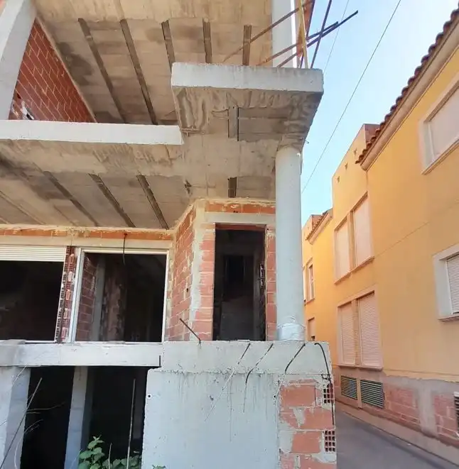 Außenansicht von Gebäude zum Verkauf in Orihuela