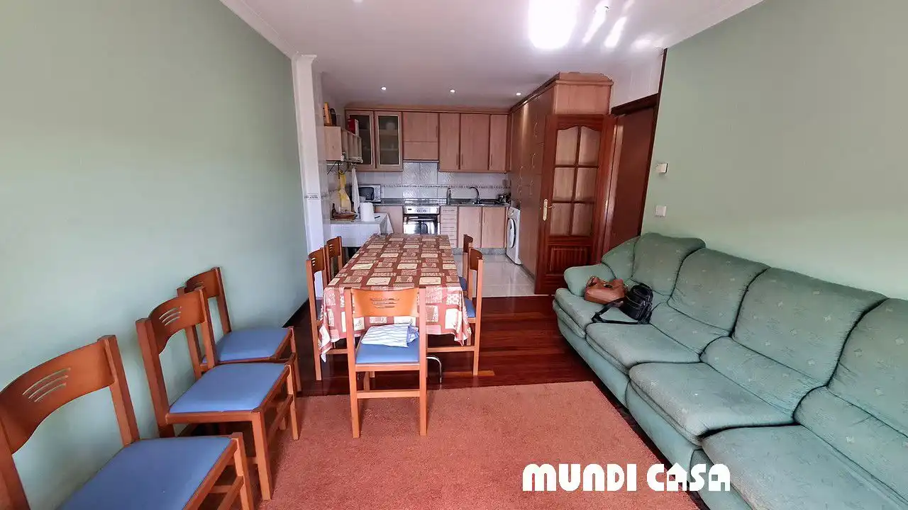 Pis en venda en Boiro amb Traster i Balcó