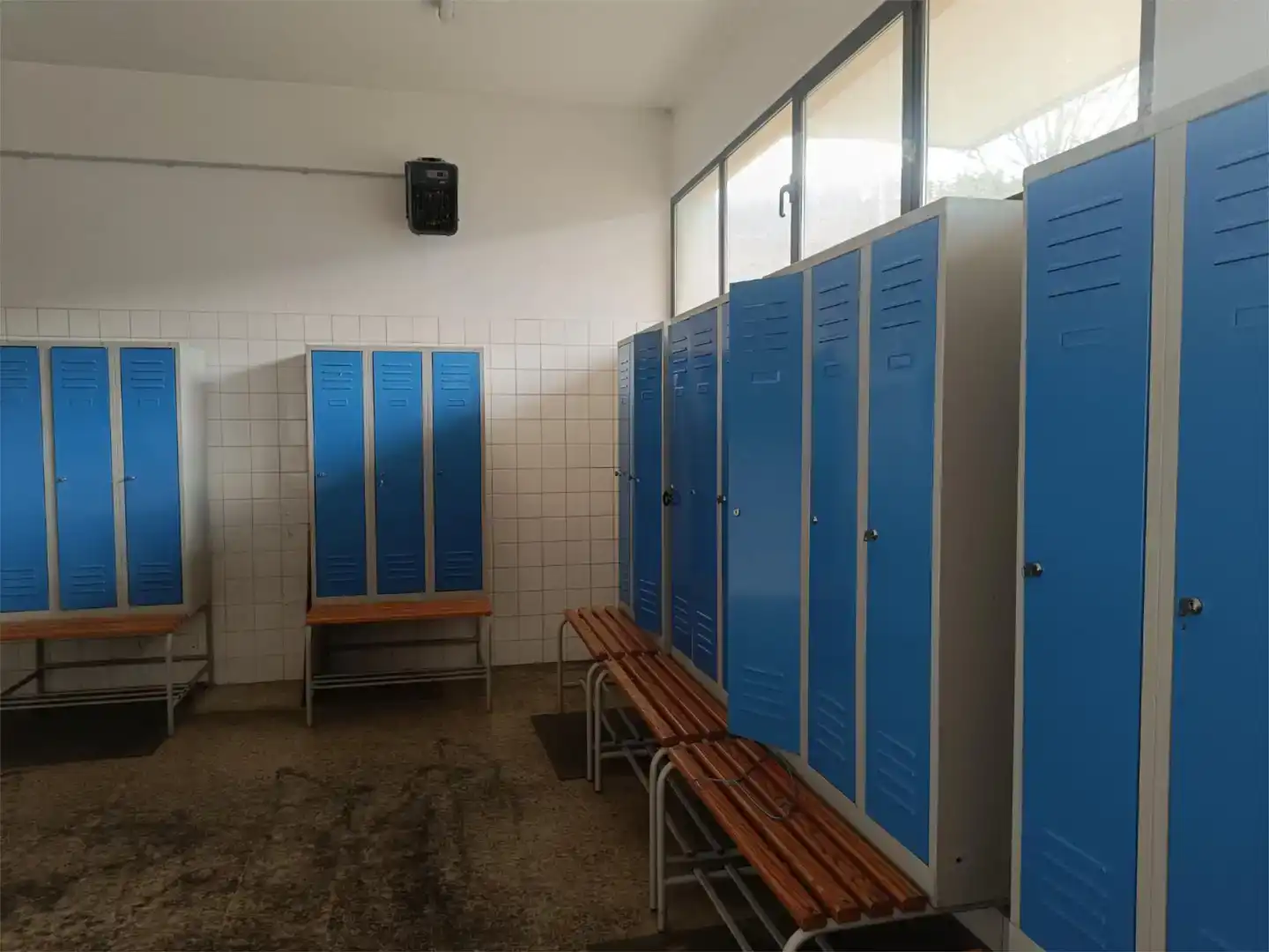 Badezimmer von Fabrikhallen zur Miete in Elgoibar