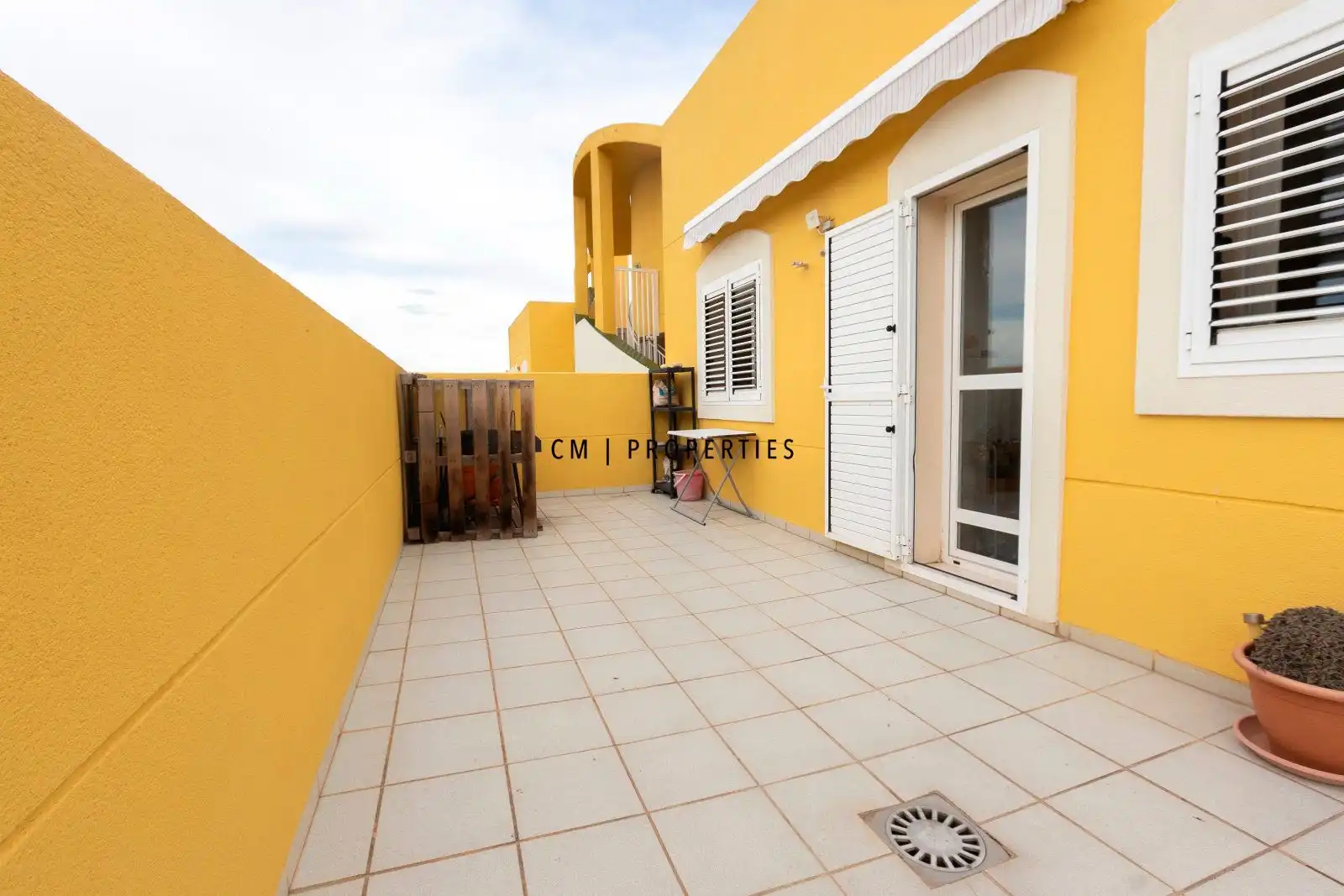 Attic for rent in Salines, de Les, Corinto - Almarda