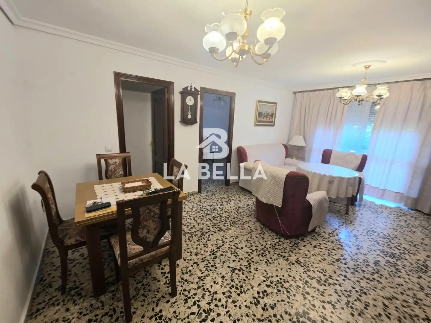Vista exterior de Piso en venta en Sevilla con Aire acondicionado, Amueblado y Balcón