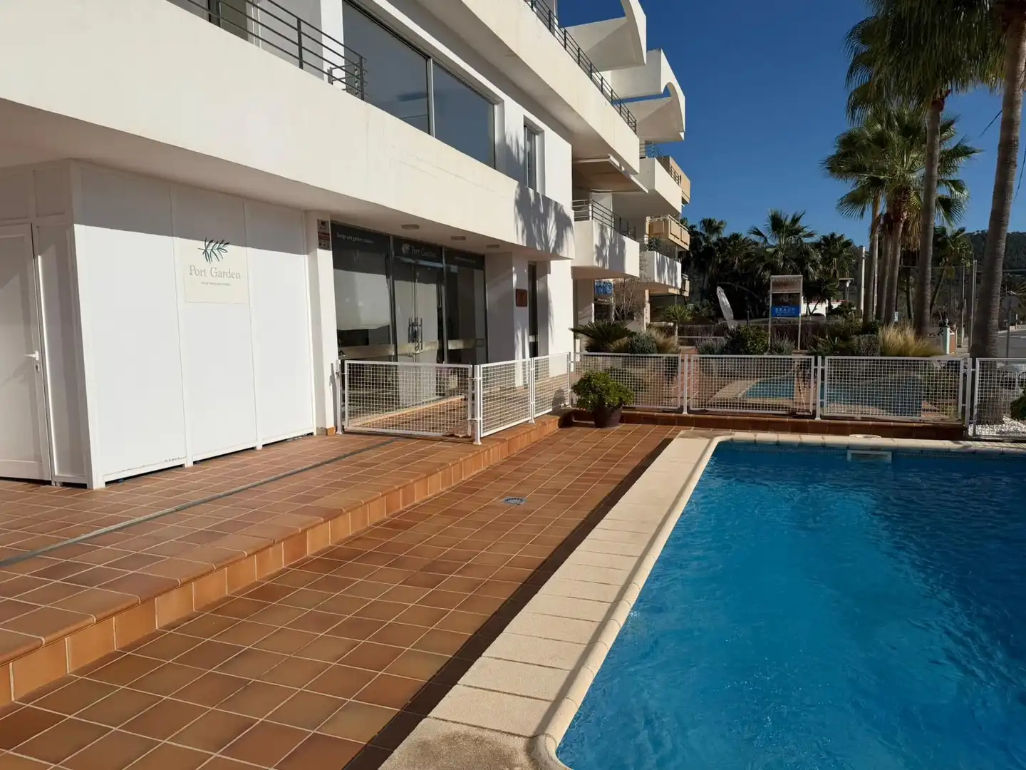 Swimming pool of Commercial properties for rent in Andratx
