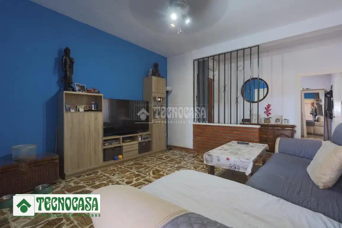 Habitación de Casa adosada en venta en Adra