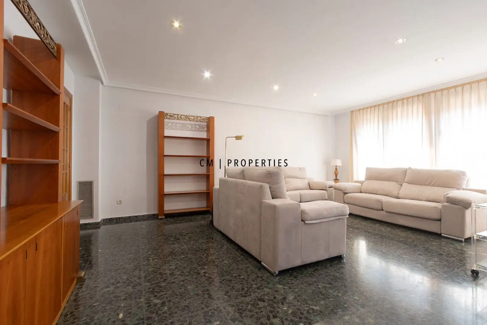 Exterior view of Flat for rent in Valencia  with Air Conditioner, Heating and Terrace