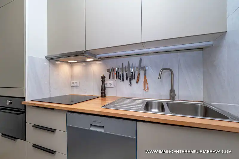 Cocina de Apartamento en venta en Empuriabrava con Aire acondicionado, Calefacción y Terraza