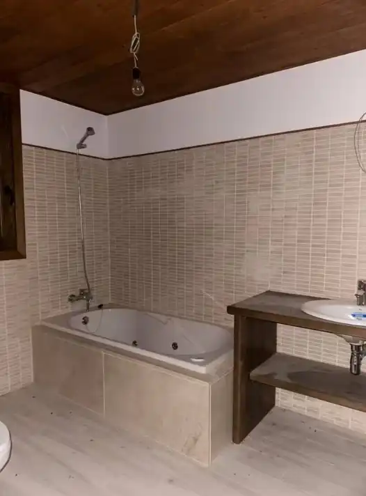 Bany de Casa o xalet en venda en El Pont de Suert amb Parquet