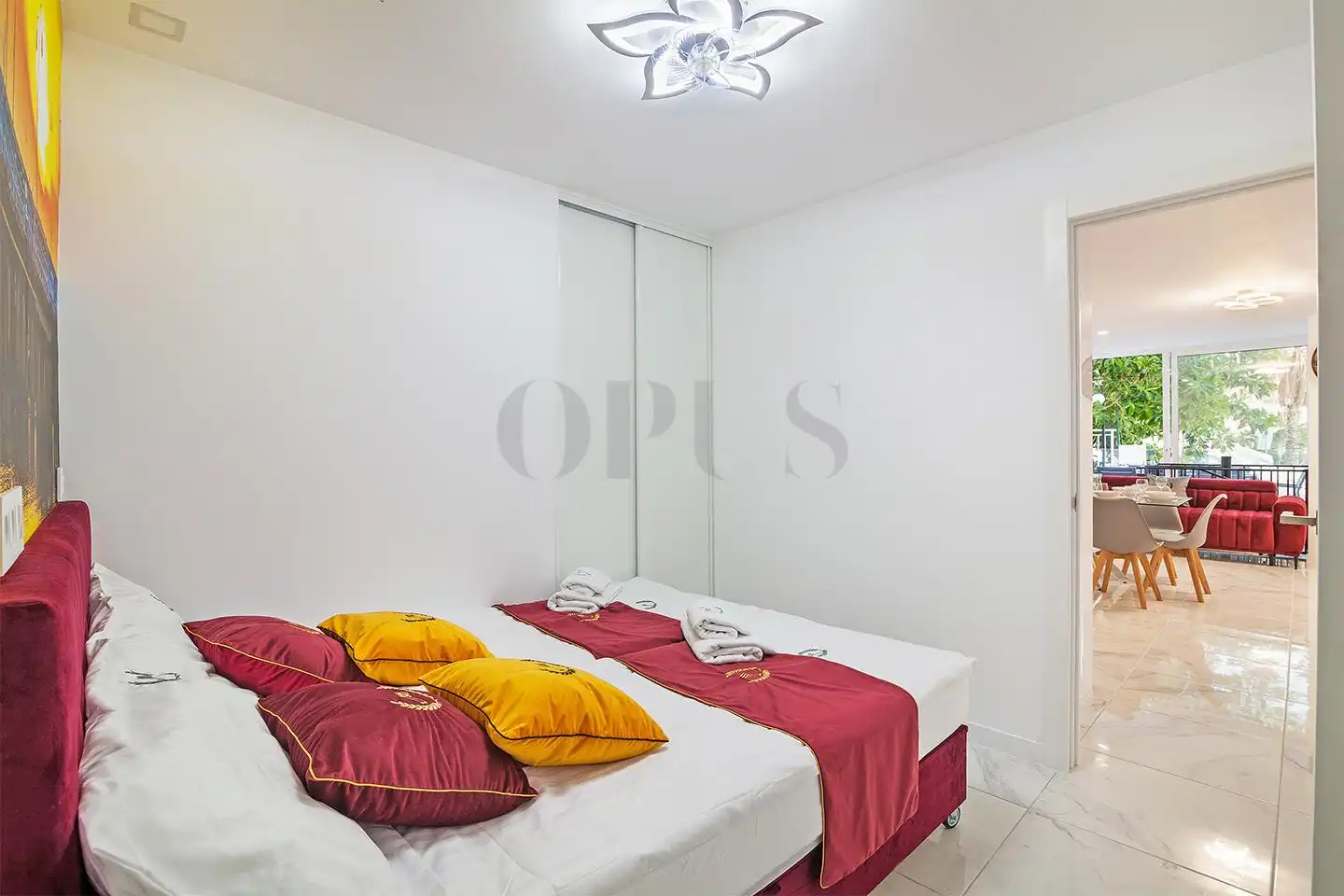 Dormitori de Apartament en venda en Adeje amb Terrassa, Moblat i Piscina comunitària