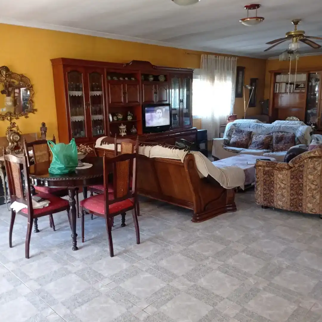 Sala de estar de Piso en venta en Escalona con Jardín privado y Trastero