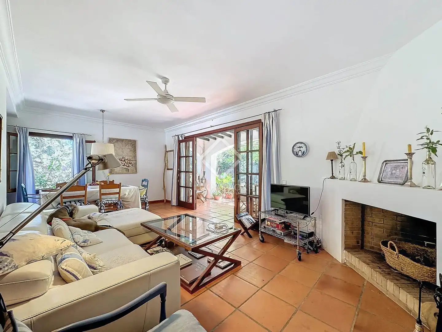 Wohnzimmer von Country house zum Verkauf in Es Mercadal mit Heizung, Privatgarten und Terrasse