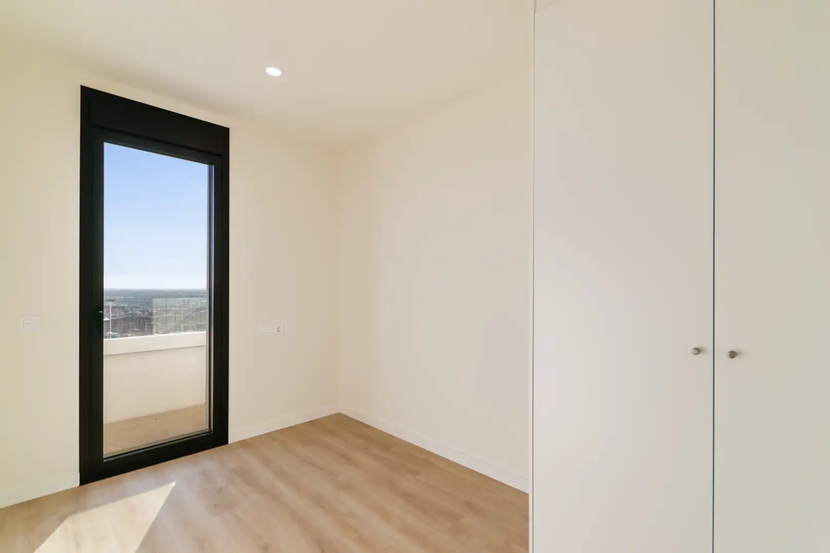 Schlafzimmer von Wohnung zur Miete in Esplugues de Llobregat mit Klimaanlage, Heizung und Terrasse