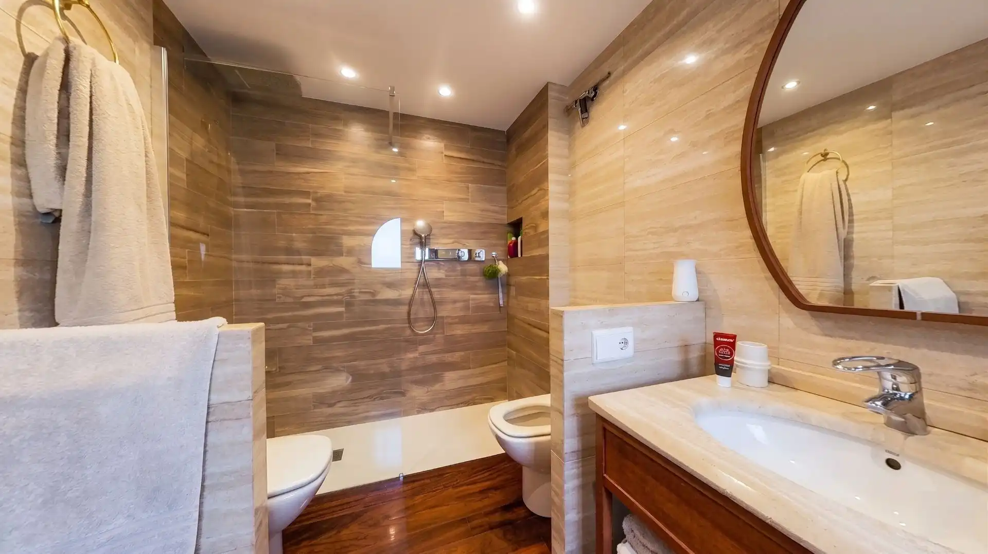 Bathroom of Houses for sale in Sant Feliu de Llobregat  with Air Conditioner, Heating and Private garden