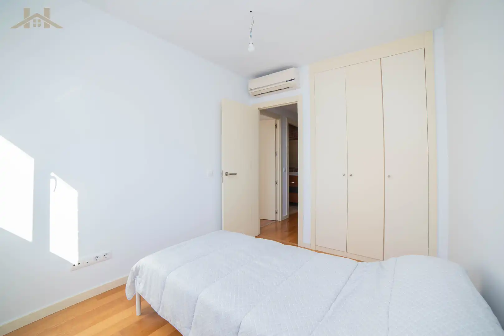 Habitación de Casa adosada en venta en Valdemoro con Aire acondicionado, Calefacción y Jardín privado