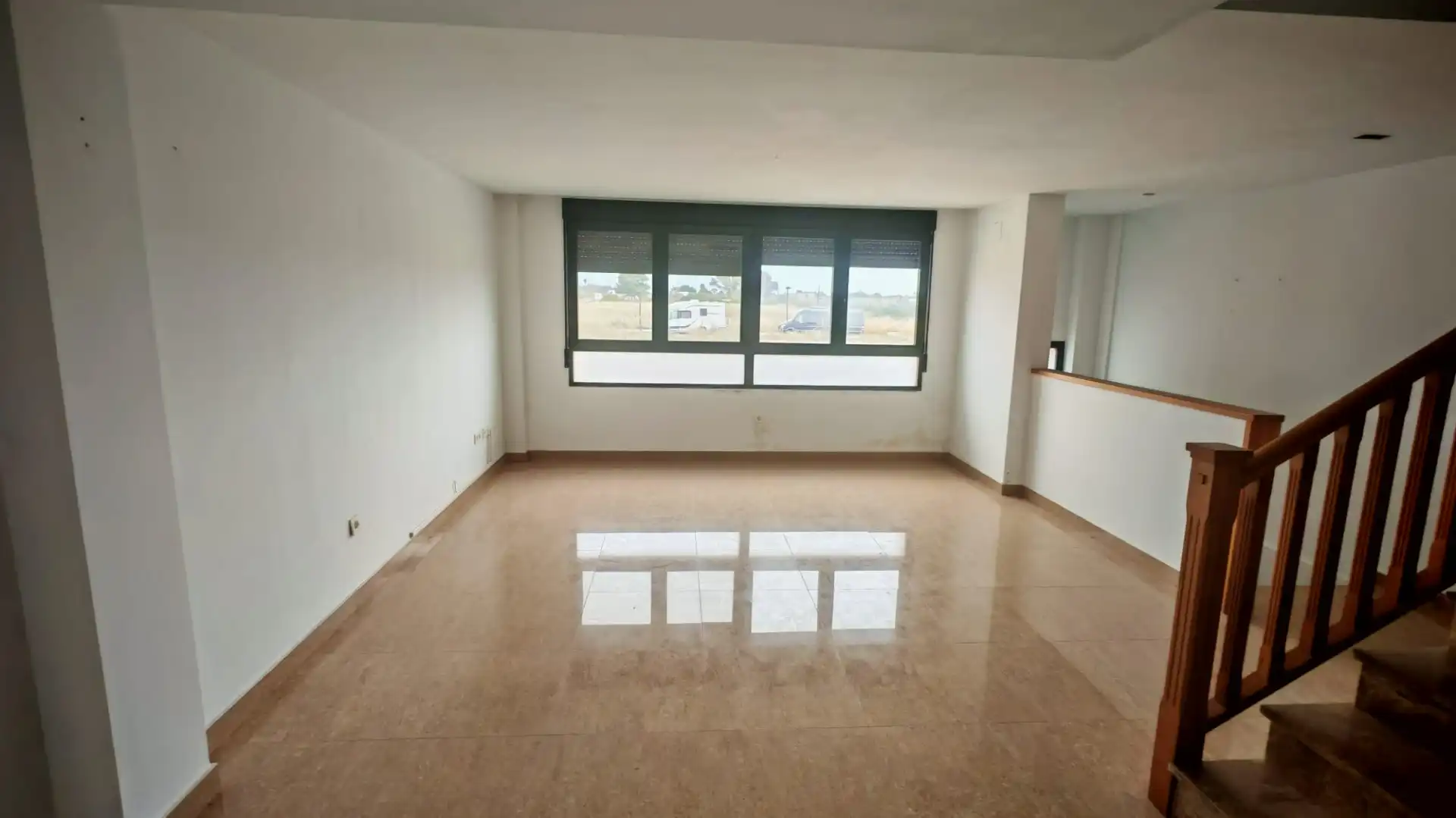 Wohnzimmer von Einfamilien-Reihenhaus zum Verkauf in Valencia mit Terrasse, Abstellraum und Ofen