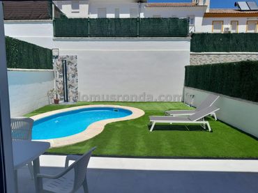 Maison mitoyenne avec piscine à vendre à Montejaque