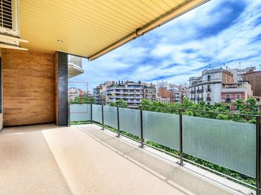 Wohnung mit Balkon zum Verkauf in Gran Via de les Corts Catalanes