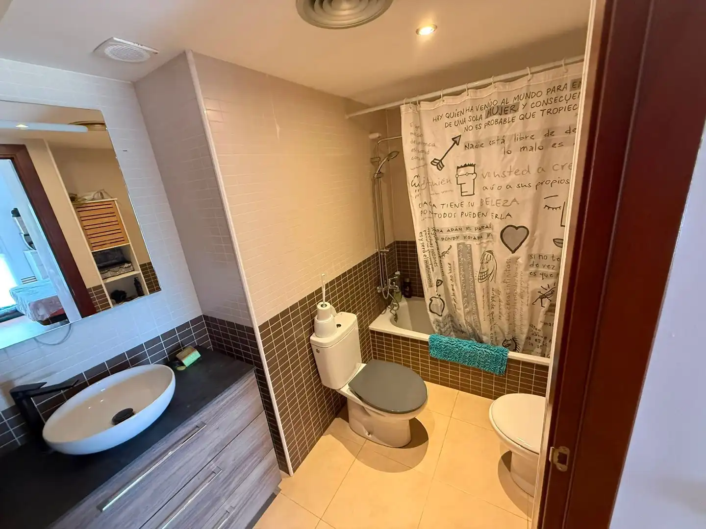 Baño de Piso en venta en Bàscara con Aire acondicionado y Calefacción