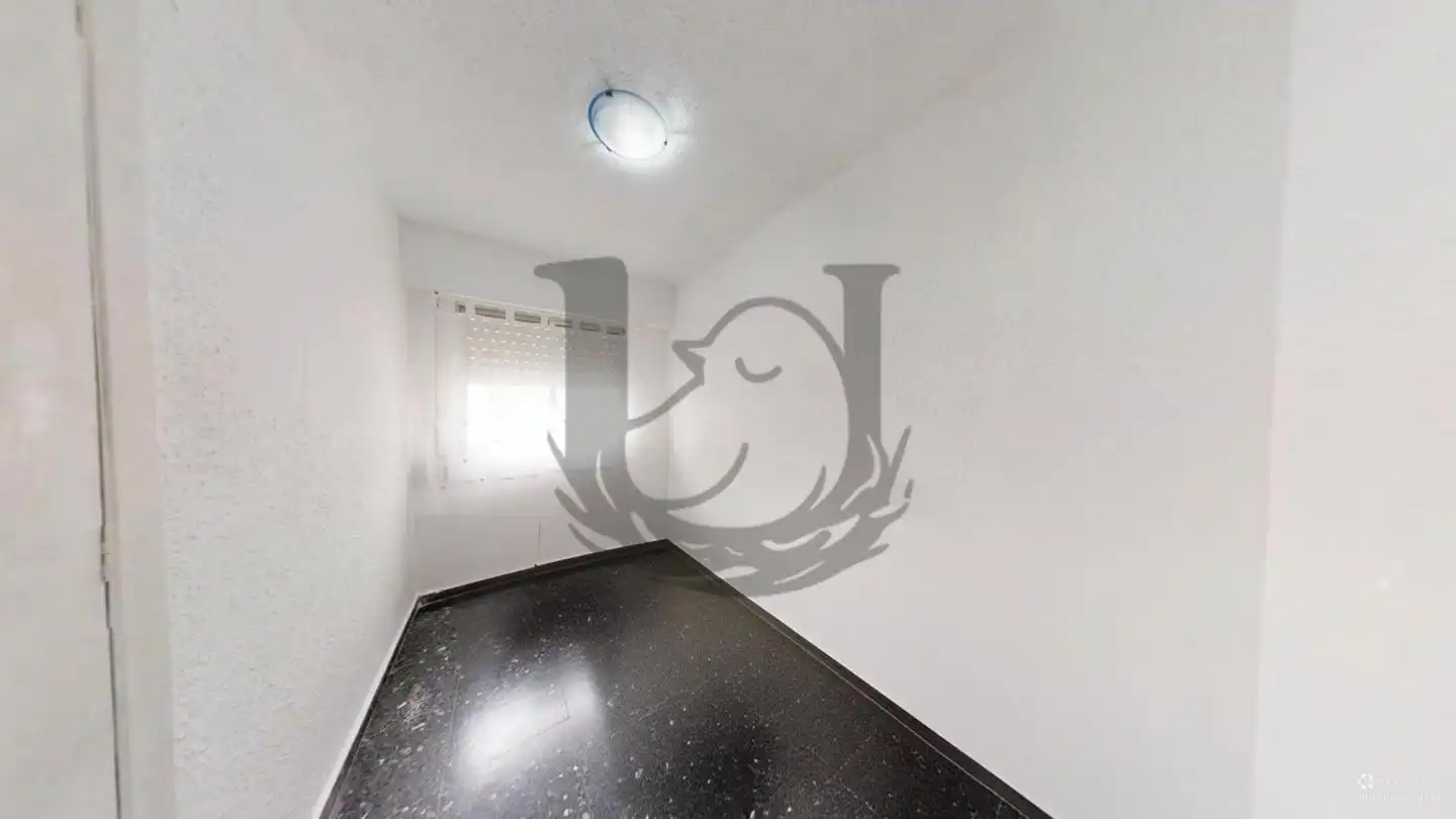 Flat for sale in Silla  with Air Conditioner and Terrace