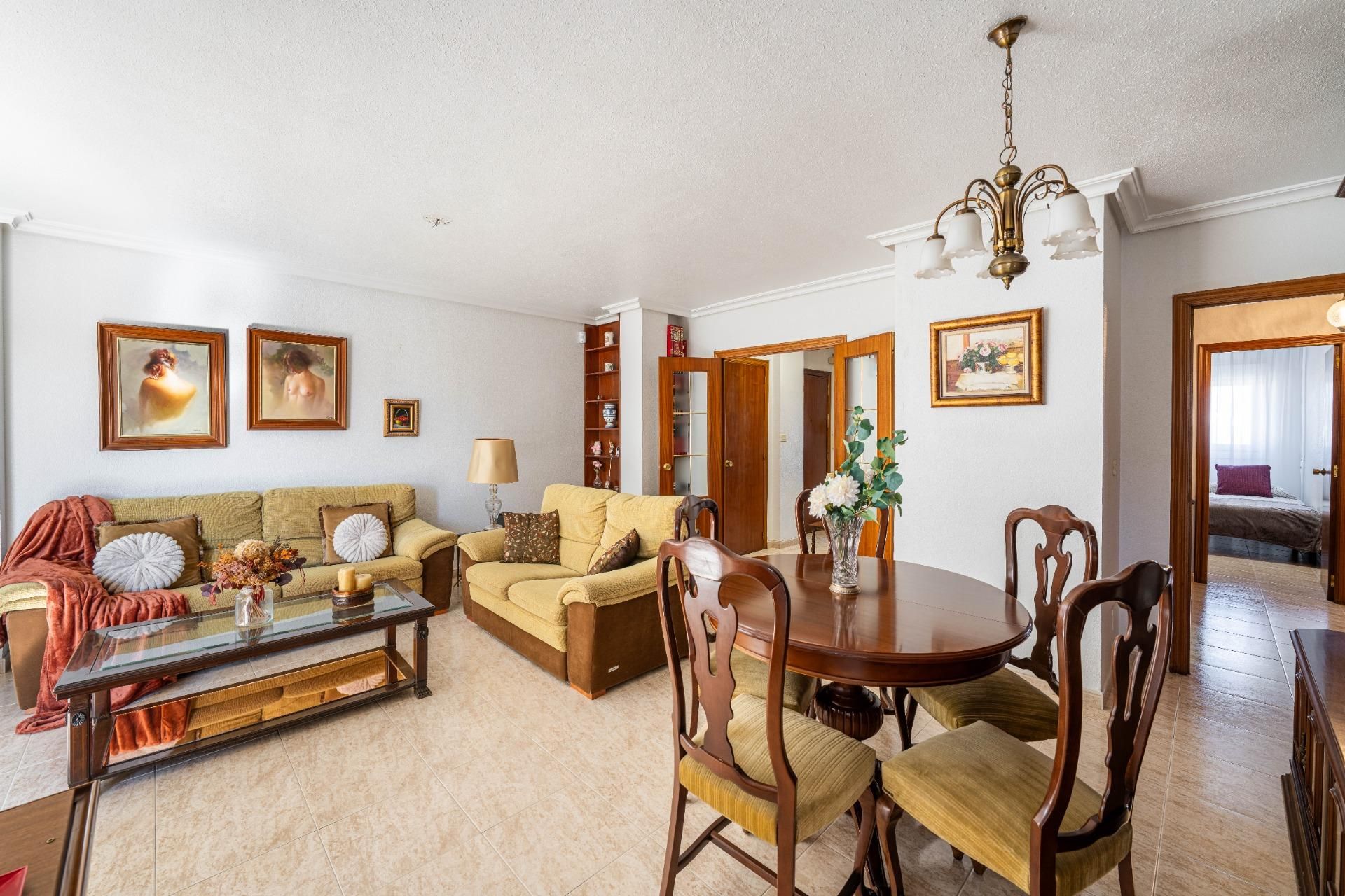 Sala d'estar de Pis en venda en  Almería Capital amb Aire condicionat i Terrassa