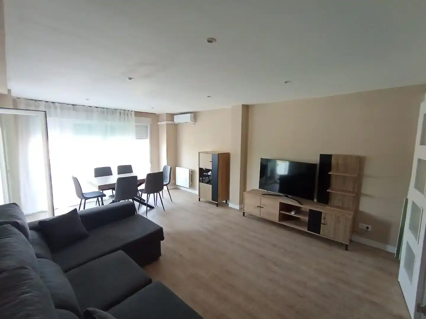 Wohnzimmer von Wohnung zur Miete in  Córdoba Capital mit Klimaanlage und Balkon