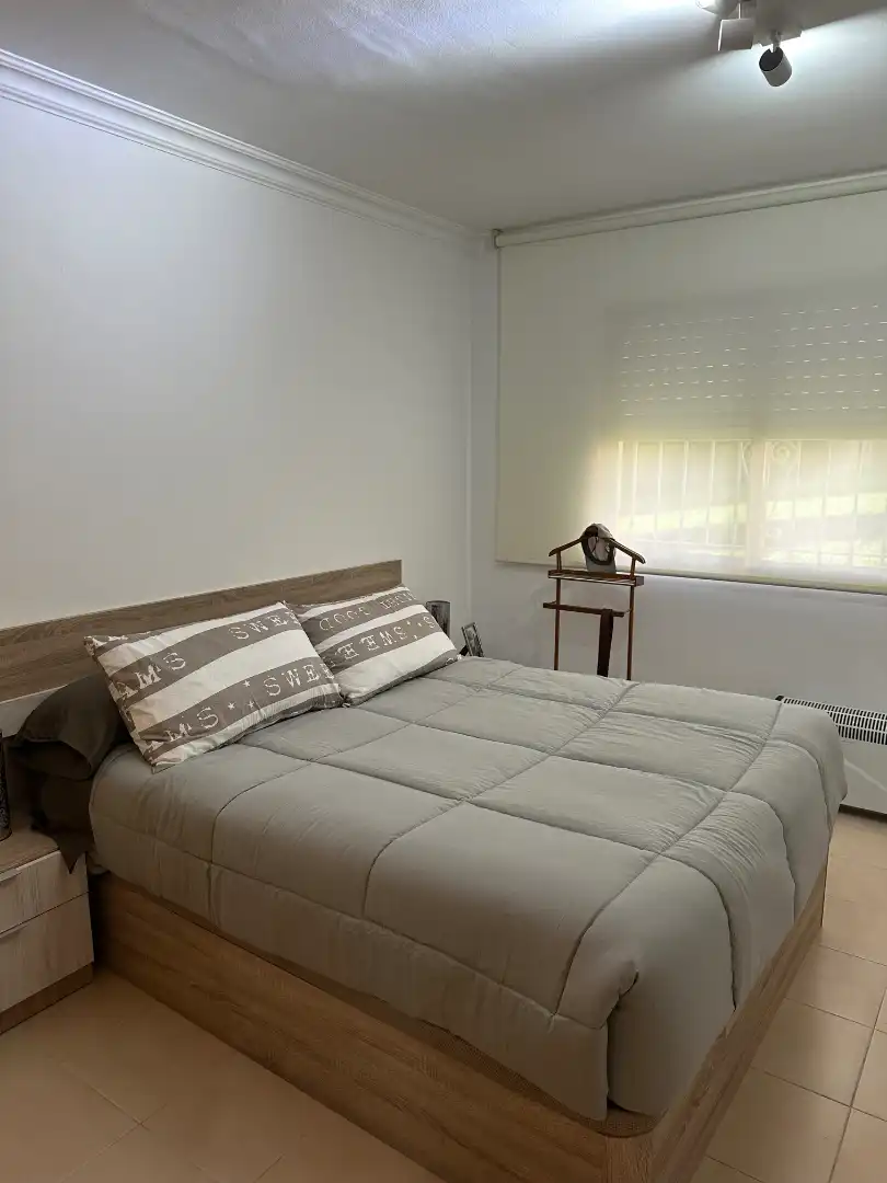Habitación de Planta baja en venta en L'Escala con Calefacción, Terraza y Amueblado