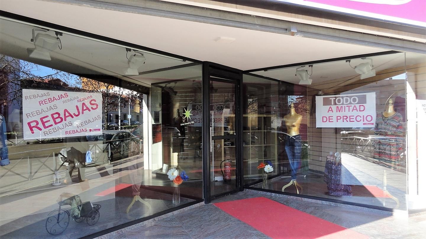 Local de lloguer en Coria amb Aire condicionat