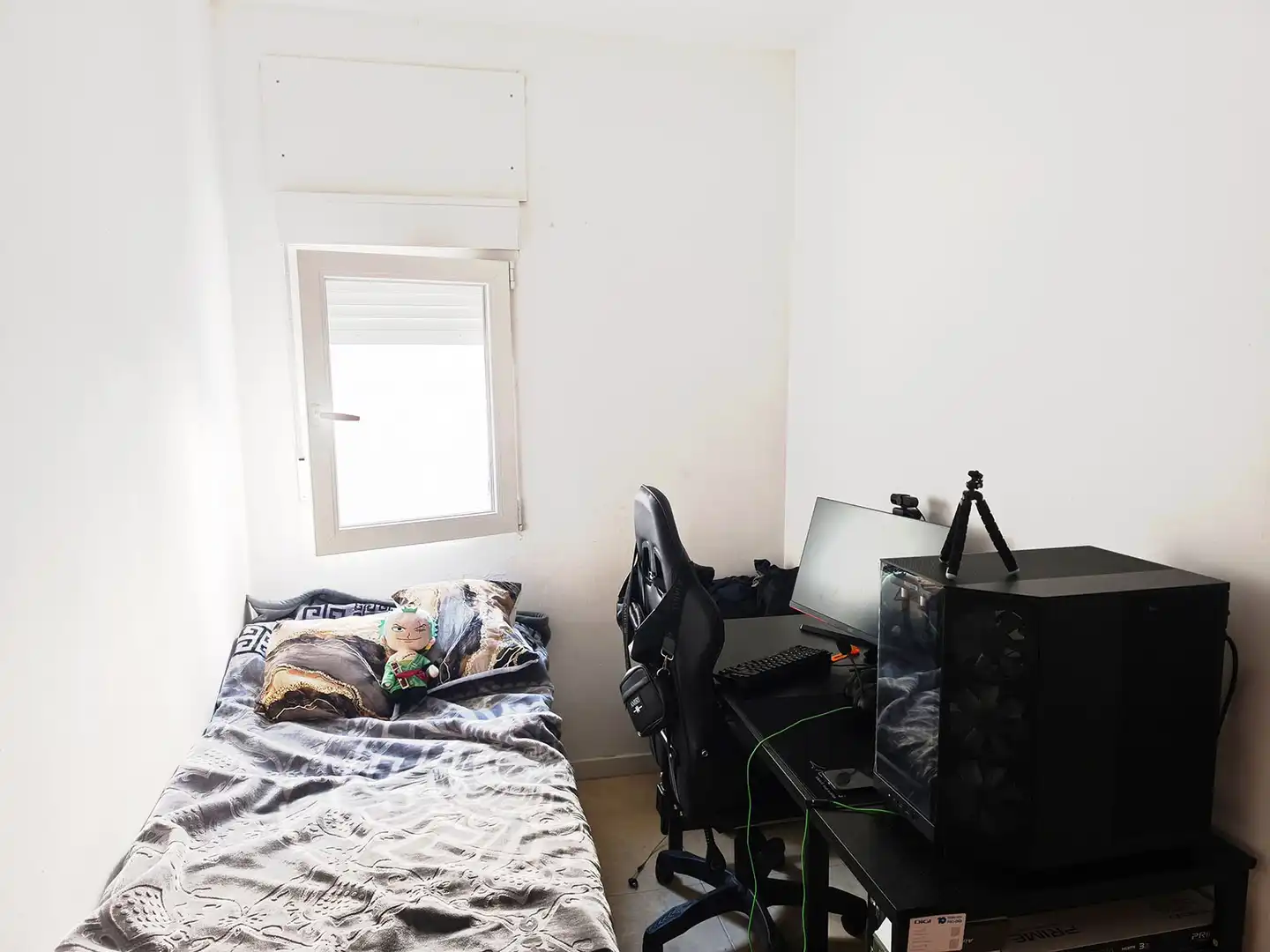 Habitación de Ático en venta en Figueres con Terraza, Trastero y Horno