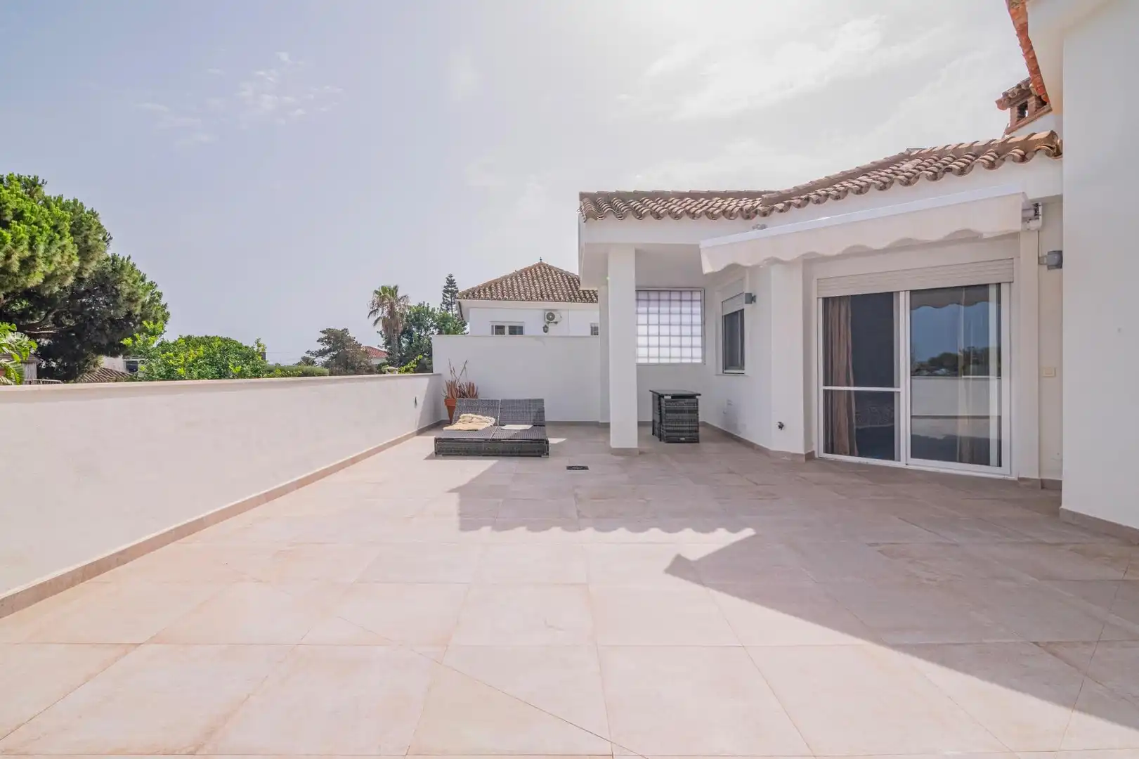 Terrassa de Casa o xalet en venda en Marbella amb Aire condicionat, Calefacció i Jardí privat