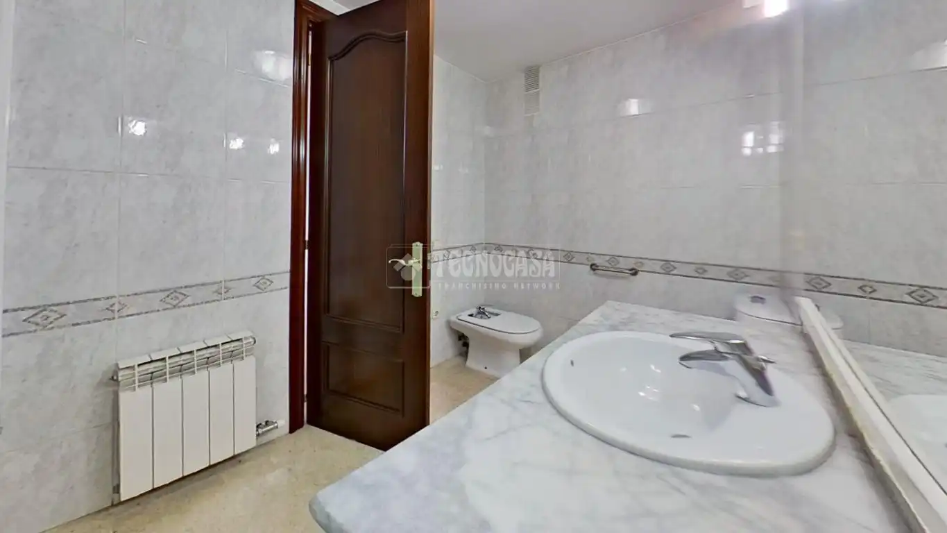 Baño de Piso en venta en Manresa con Aire acondicionado, Calefacción y Balcón
