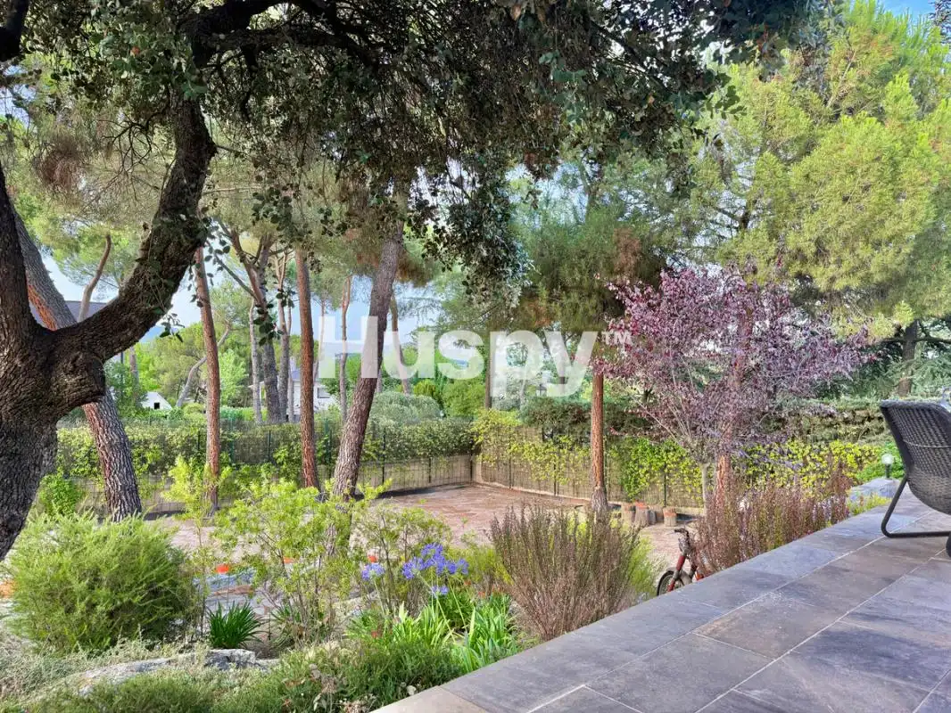 Garden of Houses for sale in Puerto de Galapagar - Las Cuestas