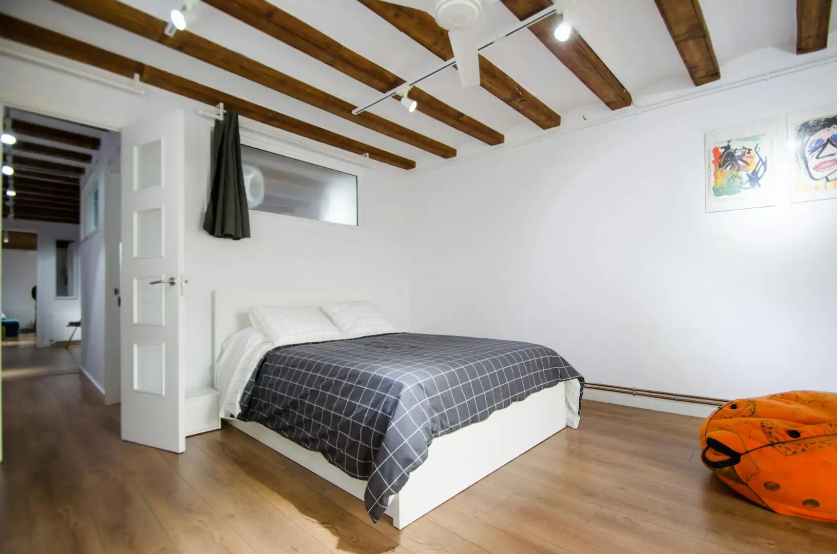 Flat for rent in Barcelona  with Heating, Furnished and Washing machine
